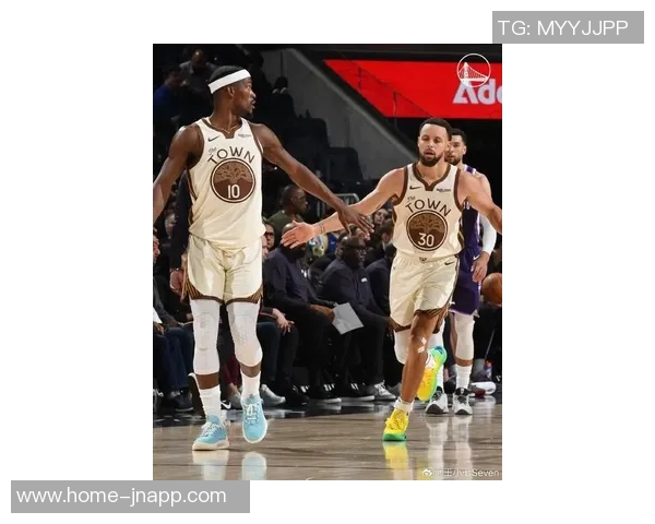 勇士与国王首发阵容对决库里携手穆迪巴特勒迎战威少与追梦波斯特